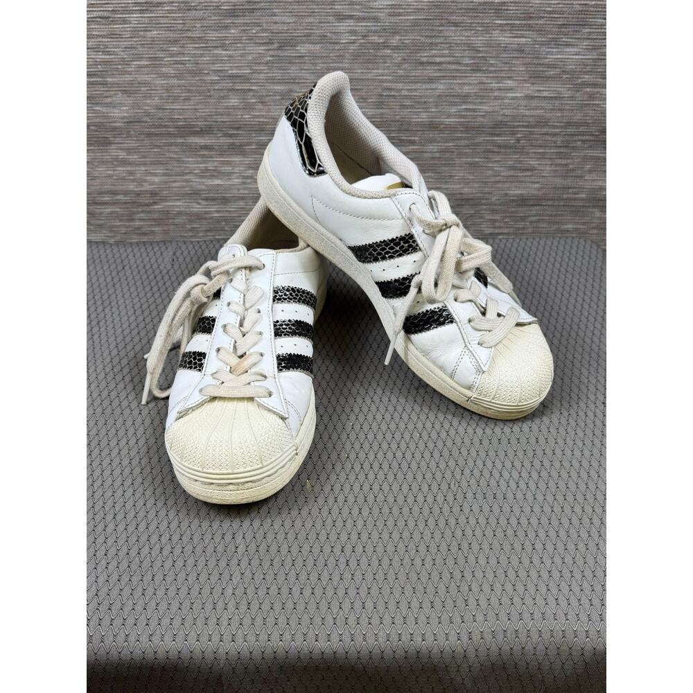 Adidas Superstar FV3294 Shoes Womens Size 8 White Snake Print Shell Toe Sneakers
